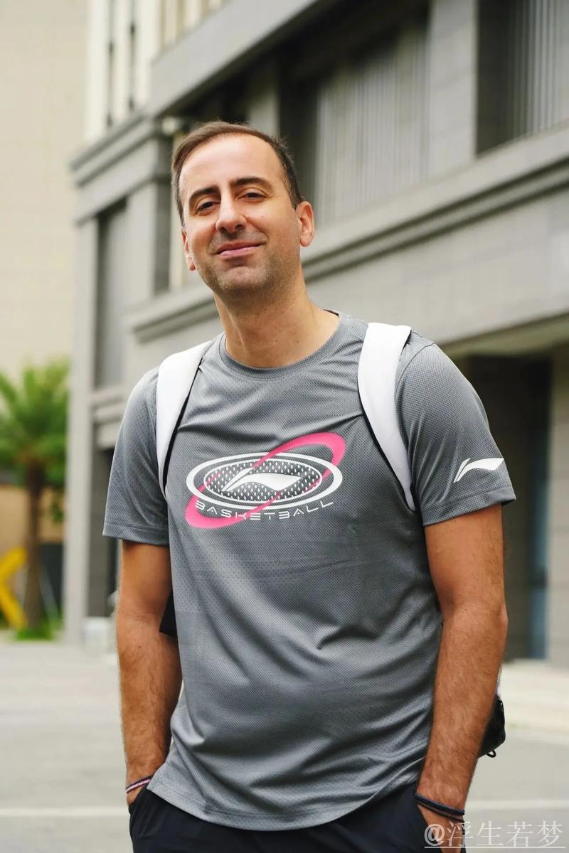 深圳男篮发布明日迎战青岛队比赛海报 深圳男篮发布明日迎战青岛队比赛海报